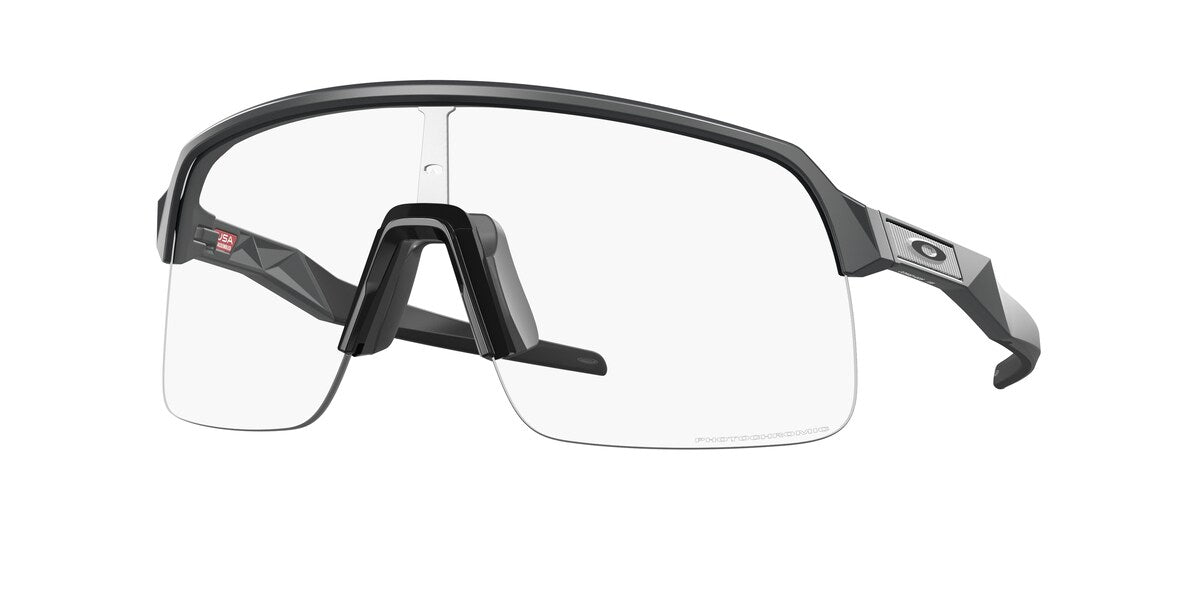 Oakley Sutro Lite Matte Carbon / Clear to Black Iridium Photochromic