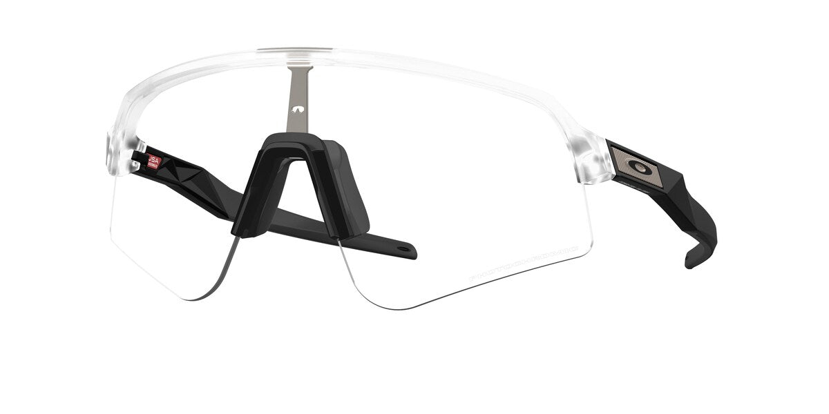 Oakley Sutro Lite Sweep Matte Clear / Clear to Black Iridium Photochromic