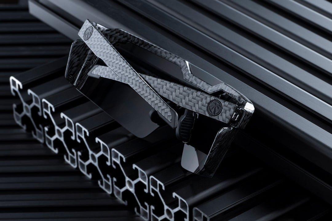 Heat Wave Future Tech Carbon Fiber Z87+ 1